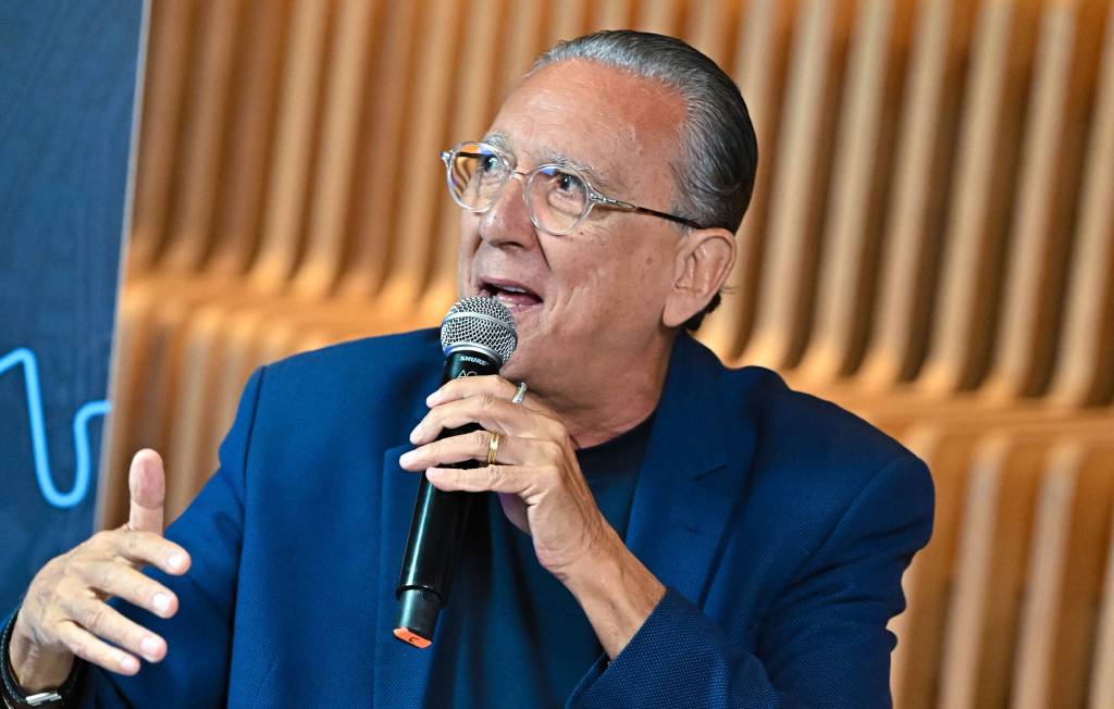 Galvão Bueno participa de experiência de luxo em Mônaco