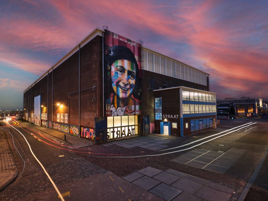 STRAAT Museum Selectie 25 Let Me Be Myself: mural de Kobra cobre a fachada do Straat Museum