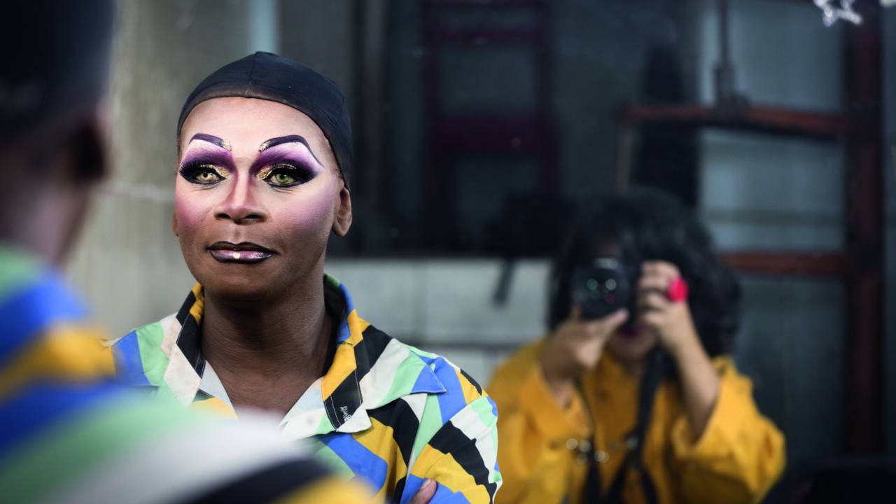 personalidades-60-lgbt-parada-envelhecer