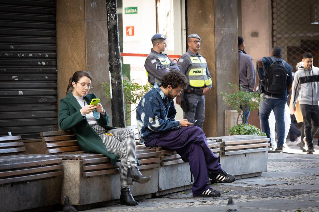 PM vai pode bloquear e apagar dados de celulares roubados em SP