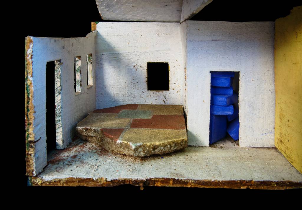 Luciana Brito Galeria homenageia Rochelle Costi em exposição