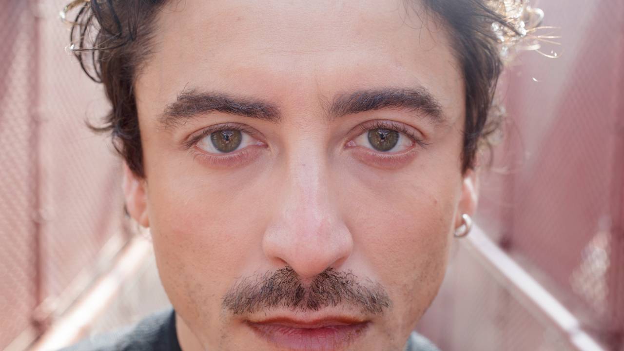 Jesuíta Barbosa no SESC Vila Mariana, em São Paulo: estreia de 'Sonho Elétrico' neste sábado (28)