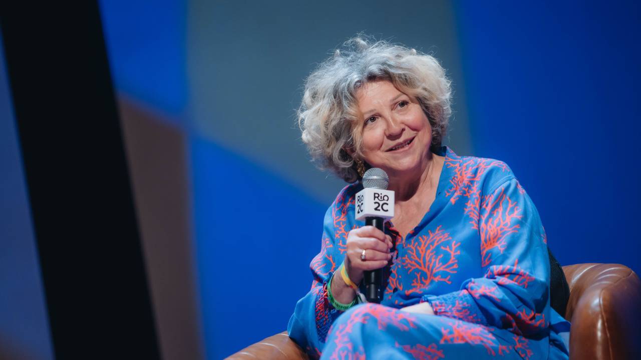Esther Garcia, produtora de Pedro Almodóvar, no palco principal do Rio2C