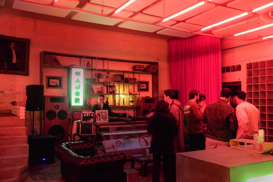 Major Bar e Pista: bar-balada inaugurado em abril