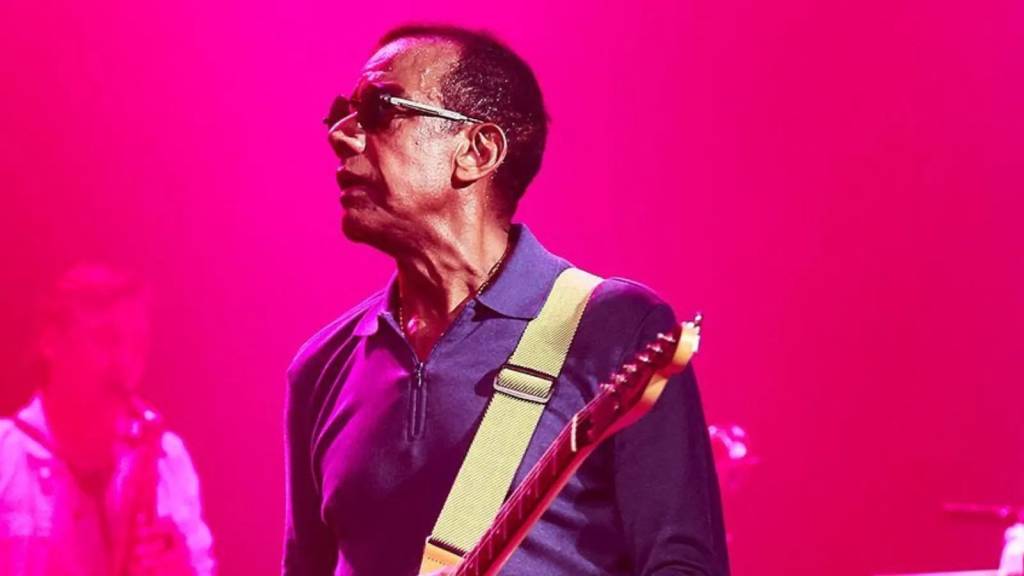 Jorge Ben Jor faz rara aparição cantando em igreja de santo padroeiro