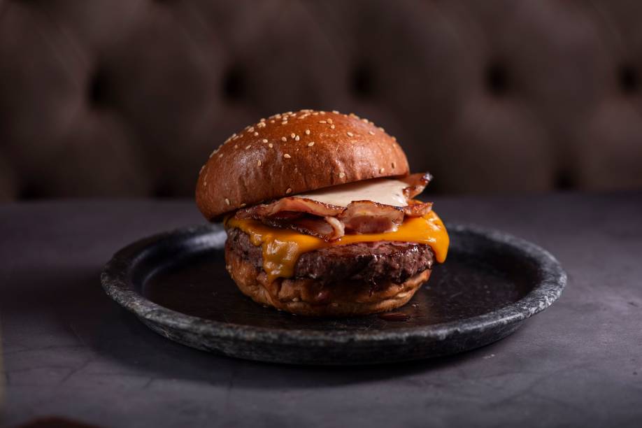 Beef: o hambúrguer belly, com pancetta curada