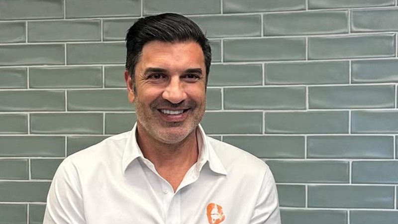 Edu Guedes faz vídeo no hospital, fala sobre câncer e agradece apoio