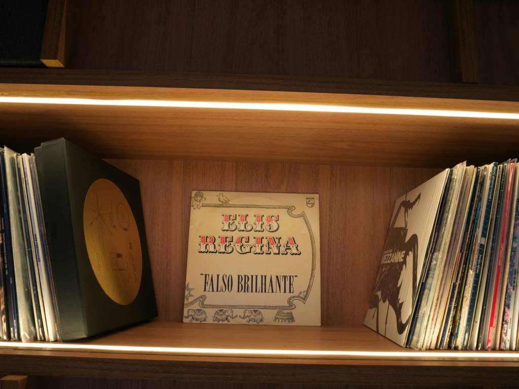 Formosa Hi-Fi Elis Regina GRANDE B0127238 Formosa-Hi-Fi-inauguracao-bar-viaduto-do-cha