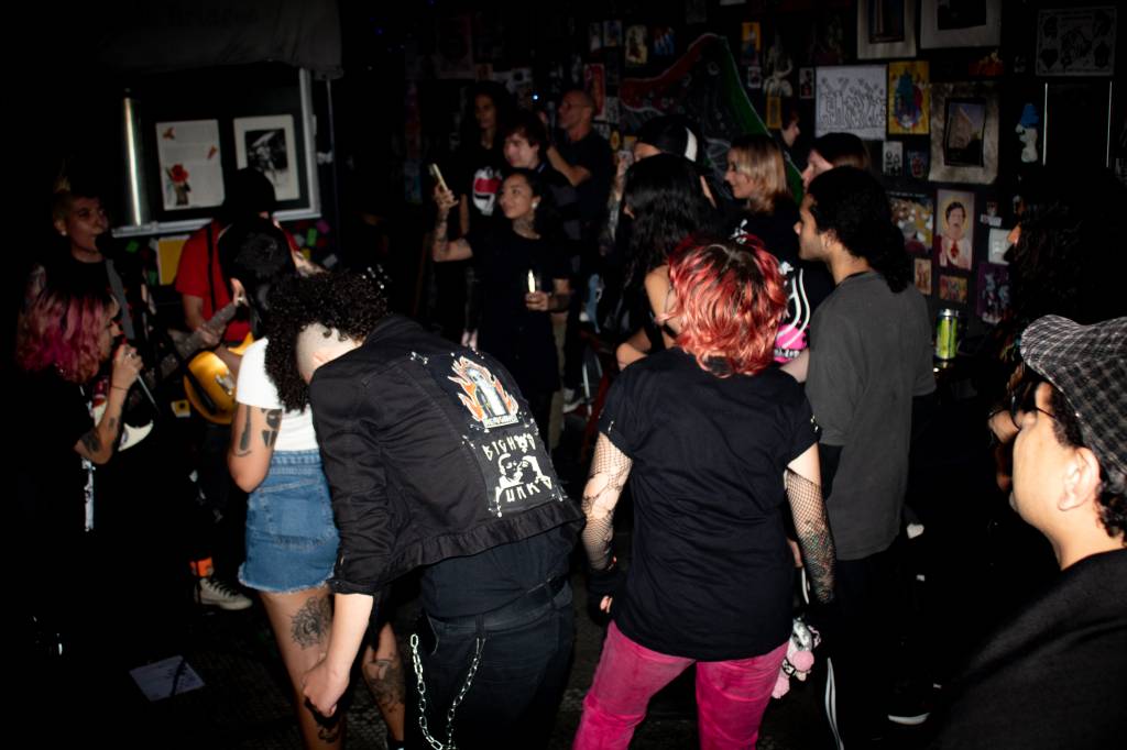 Festival antifascista na Barra Funda terá shows e performance de shibari