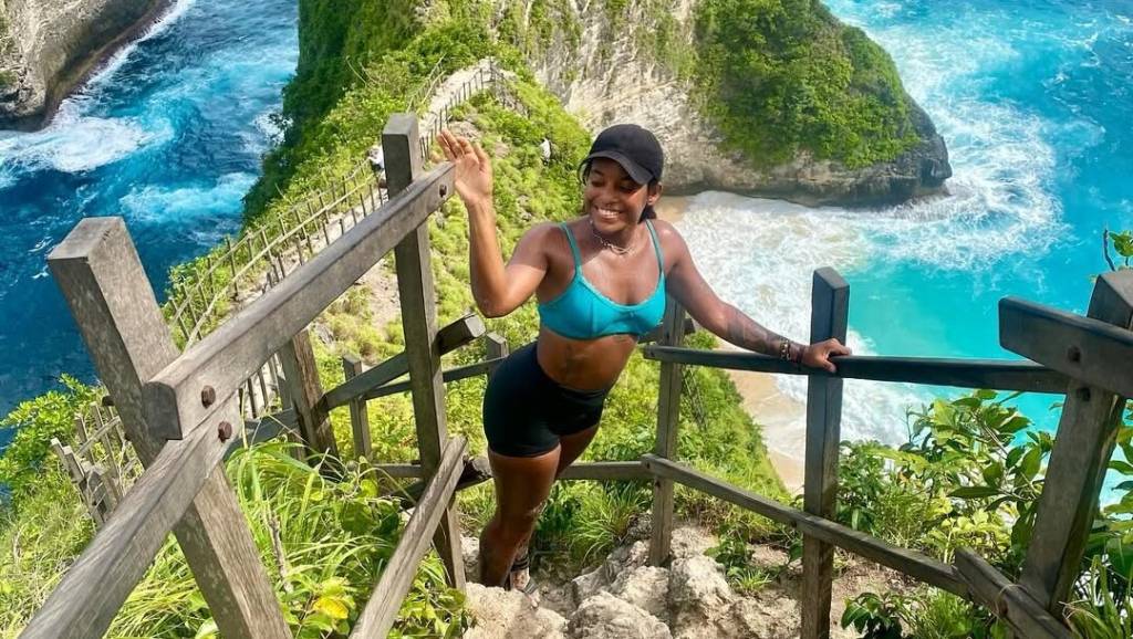 Corpo de Juliana Marins chega em SP nesta terça (1º), diz companhia aérea