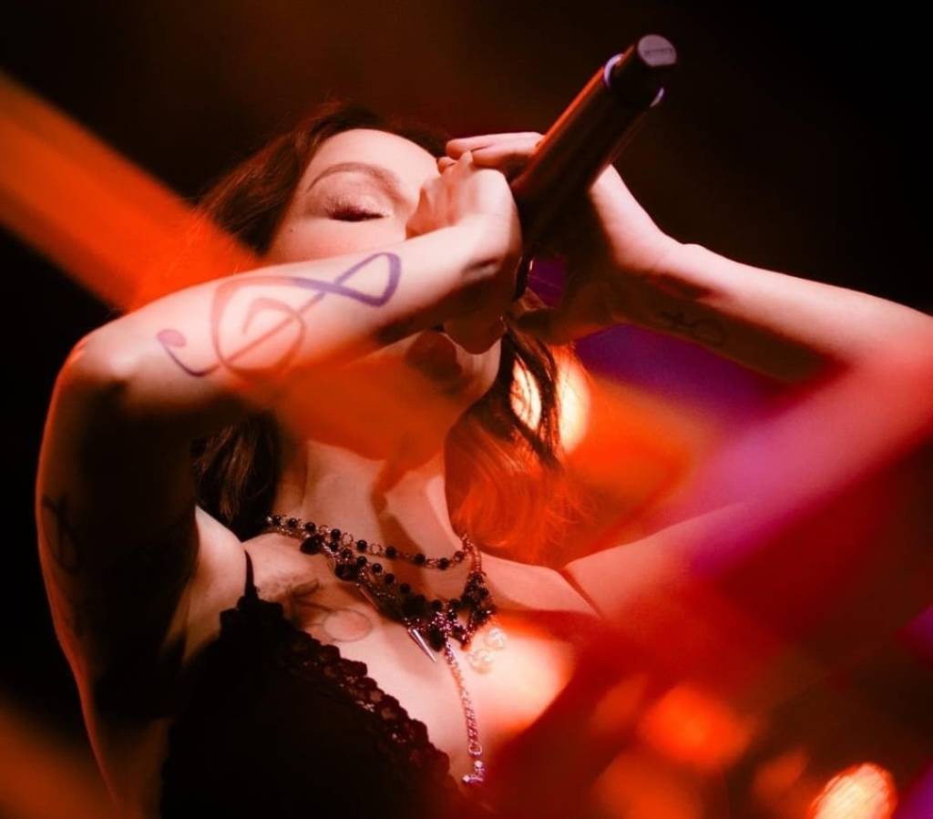 Pitty fará show gratuito em SP antes do The Town; saiba onde e como retirar ingressos