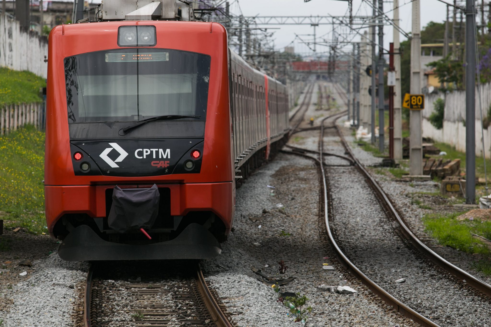 cptm-safira-2048x1365-1 Dois dias após ruptura de cabo, operação da Linha 11-Coral é normalizada