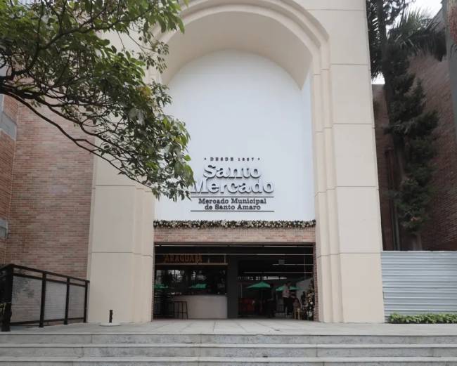 Fachada Santo Mercado