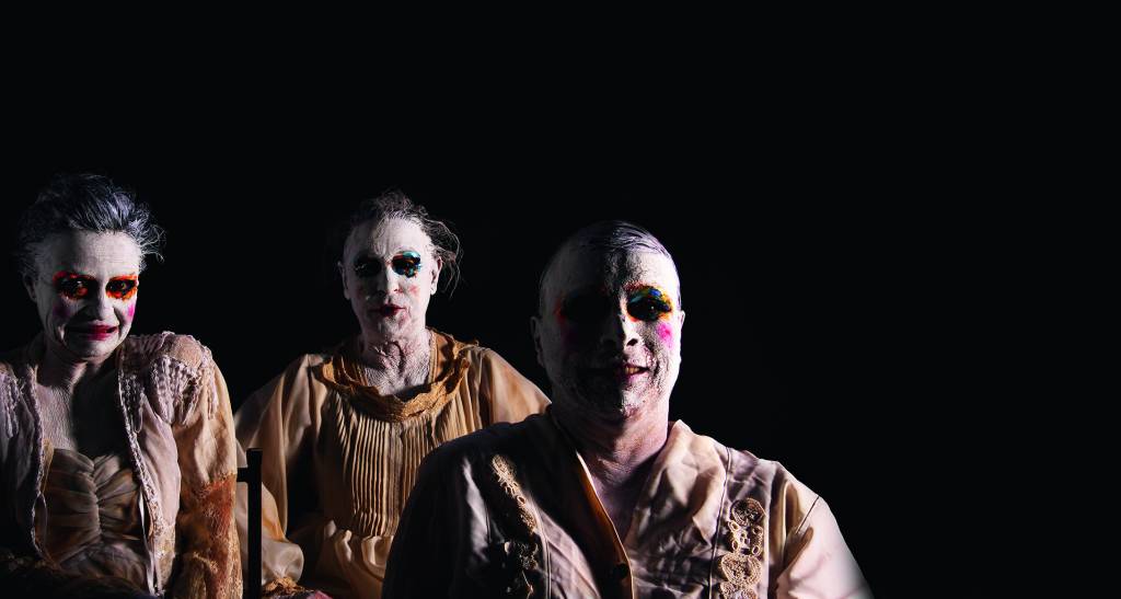 Velhice e universo feminino são tema de duas peças em cartaz em SP