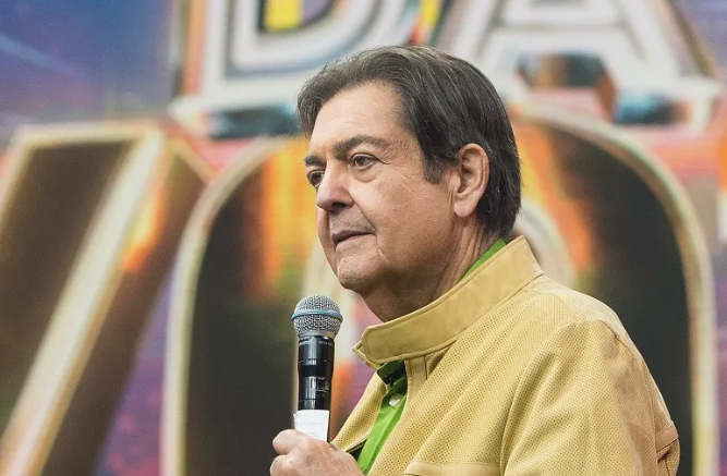 Faustão passa por transplante de fígado e rim em SP