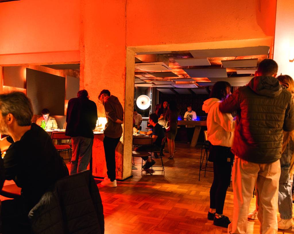 Starlane São Paulo tem salão que vira pista de dança em Pinheiros