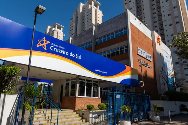 Cruzeiro do Sul prepara 200 000 alunos para o mercado de trabalho