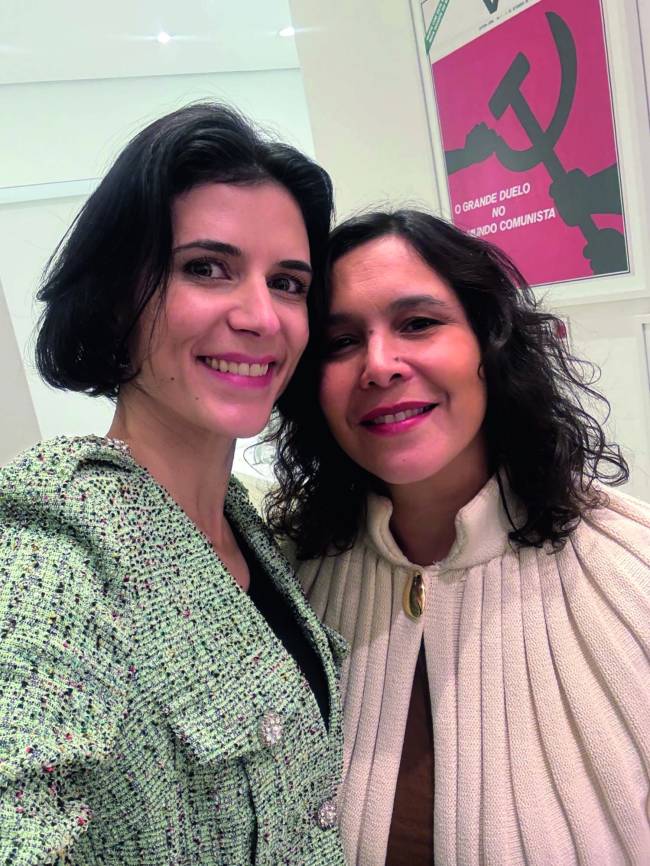 A redatora-chefe da Vejinha, Alice Granato, com a confeiteira a redatora-chefe da Vejinha, Alice Granato, com a confeiteira Otávia Sommavilla