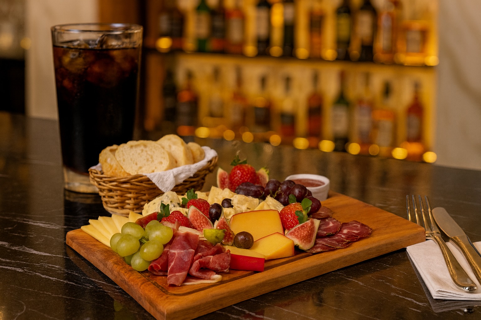 Novo menu e delivery no Bahamas Club