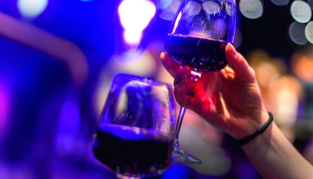 Vinhos com pegada “rock’n’roll”: bebidas marcantes e com personalidade