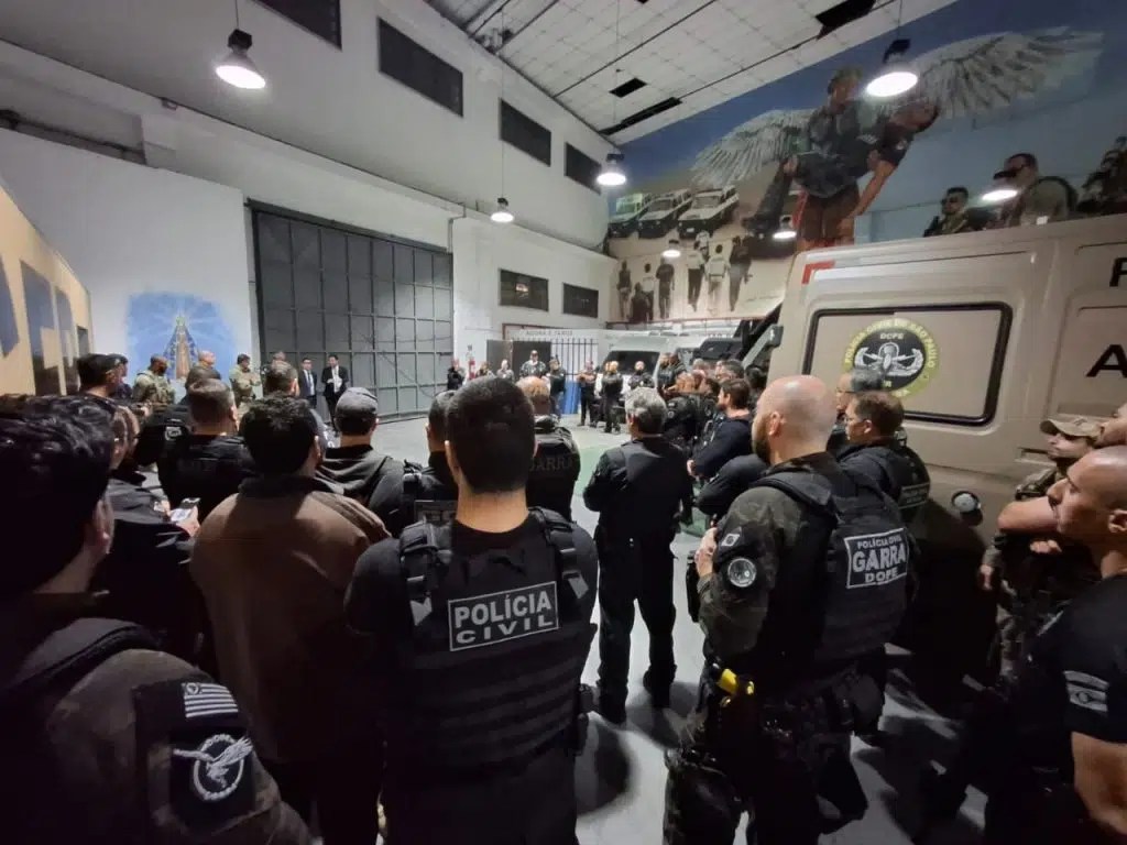 Operação prende quadrilha que desviou R$ 480 milhões com sites falsos