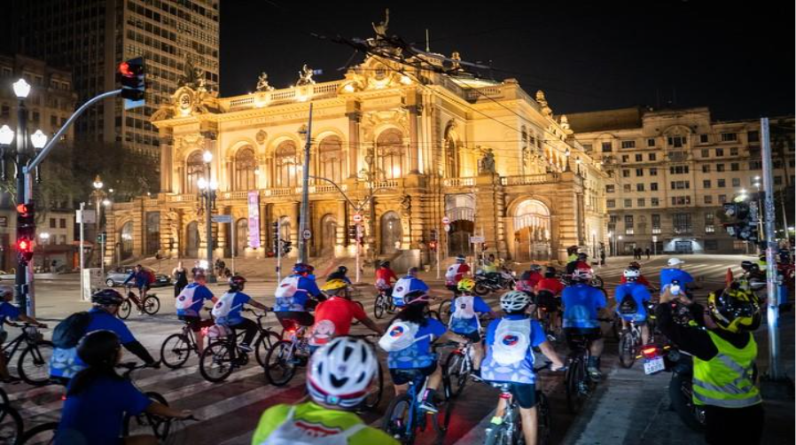 Pedalada Noturna marca o início da Semana Move 2025 em SP