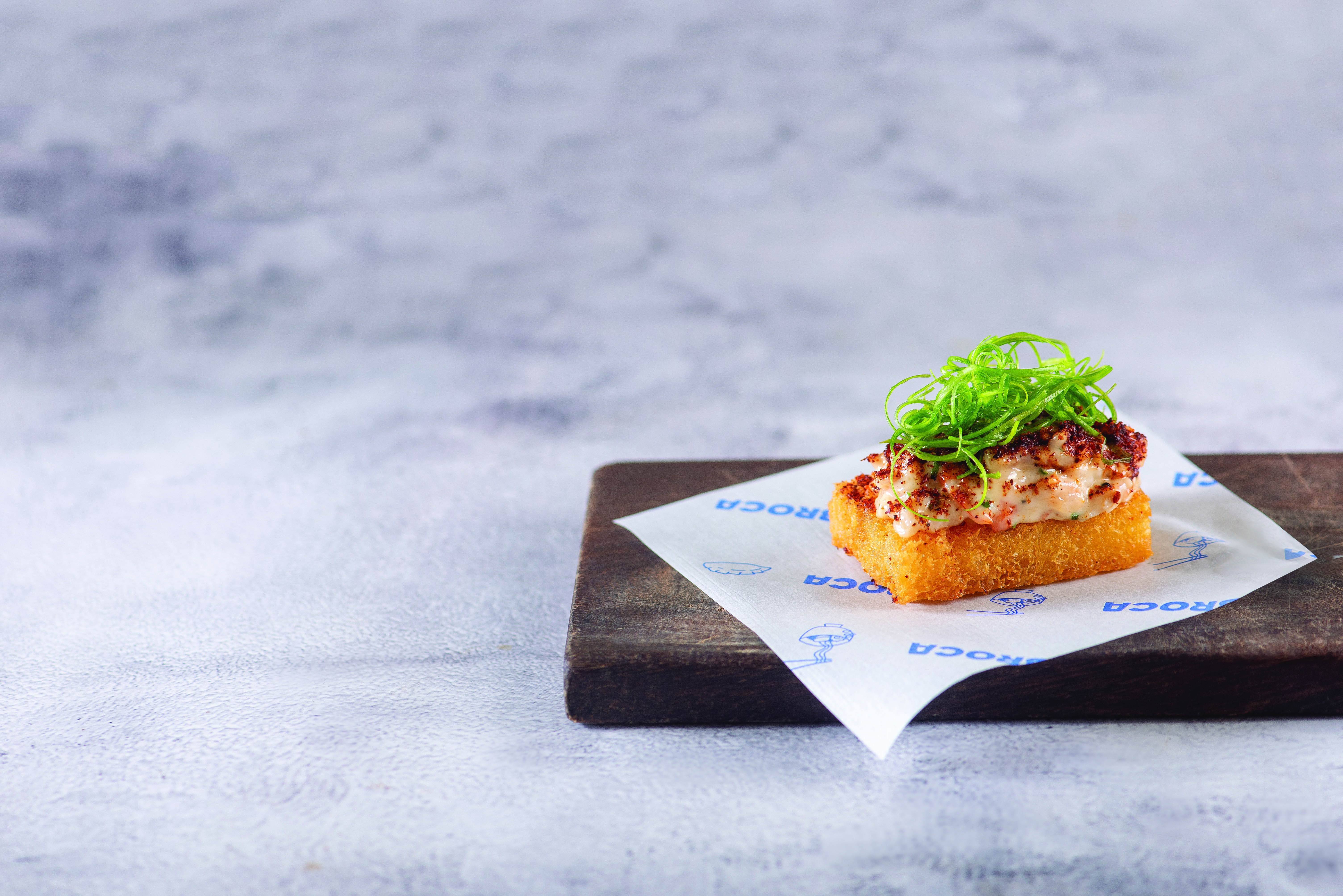 Base frita e saladinha do crust&aacute;ceo: o acepipe mais pedido do bar-restaurante