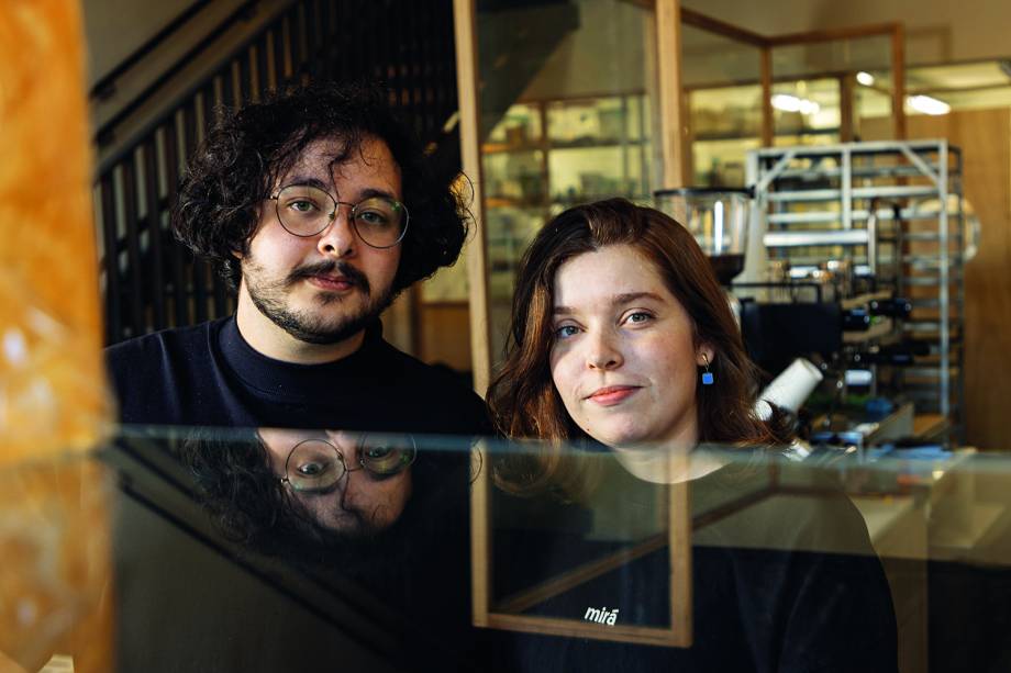 Mirá Padaria Autoral: Leonardo Akira e Júlia Fraga