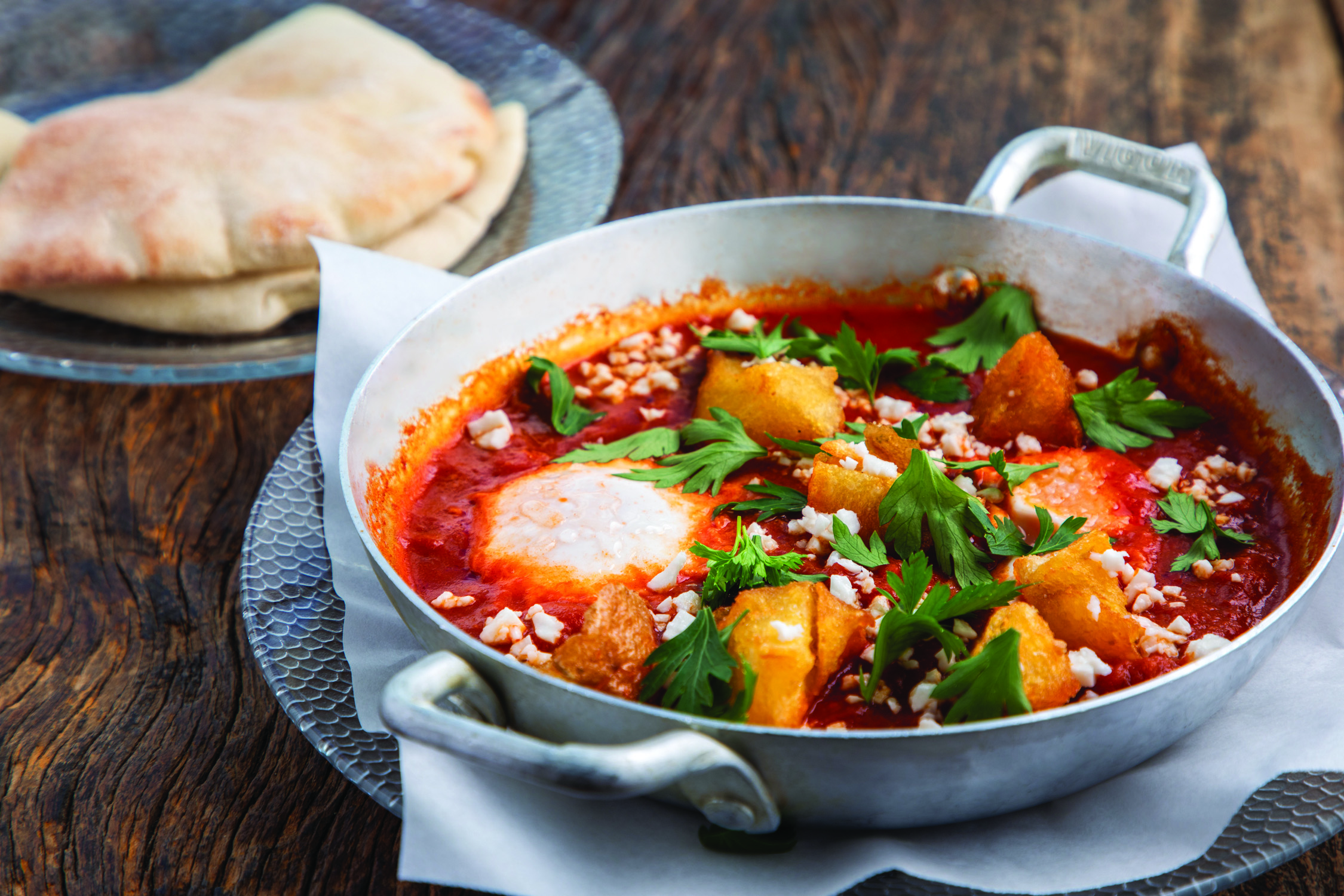 Shakshuka berber: batata e molho picante