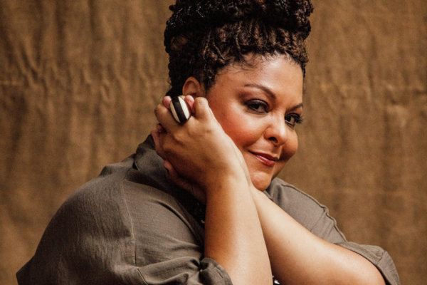 Fabiana Cozza canta Beth Carvalho em show especial