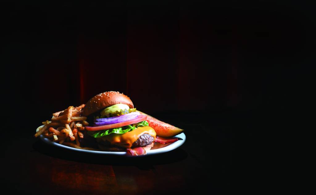 Holy Burger serve o Melhor Hambúrguer de SP segundo o COMER & BEBER 2025