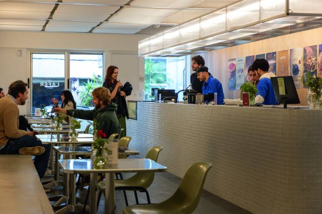 Antes só sob encomenda, doces de Luiza Lafer são vendidos em loja física