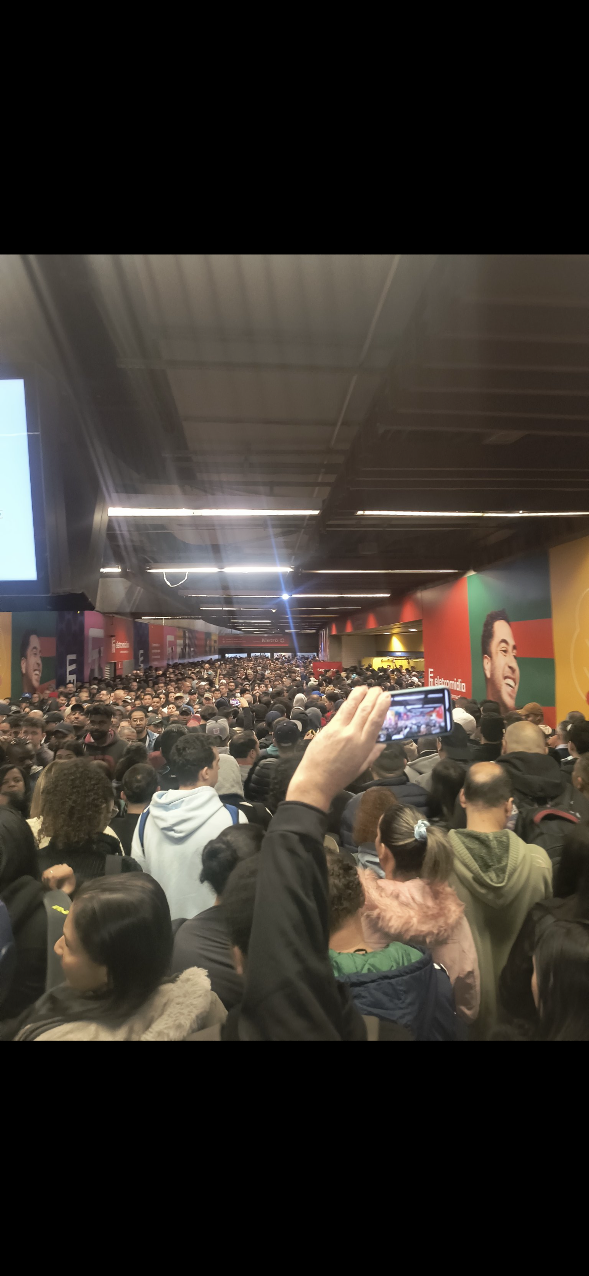 IMG_1666 Linha Amarela volta a funcionar normalmente após problemas nesta terça-feira (21)