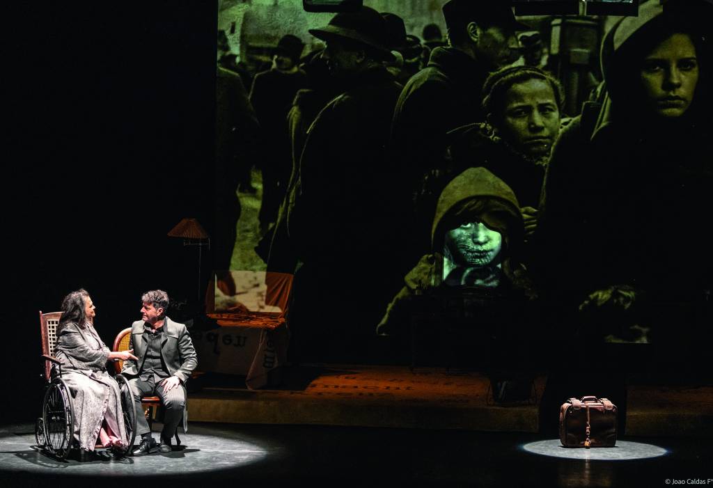 Espetáculo “O Vazio na Mala” bate cem apresentações