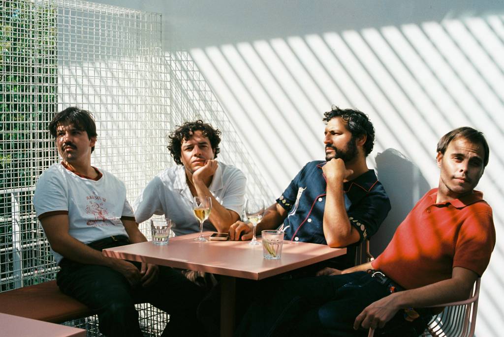 Capitão Fausto traz o melhor do indie português a SP: “É uma celebração”