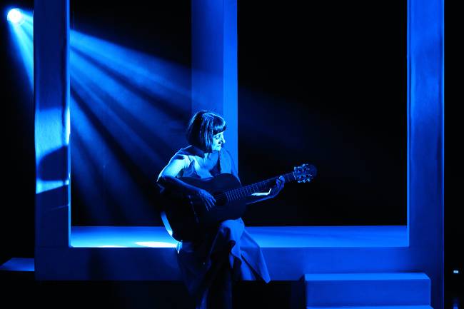 O musical traz Zezé Polessa como Nara e estreia amanhã (10)