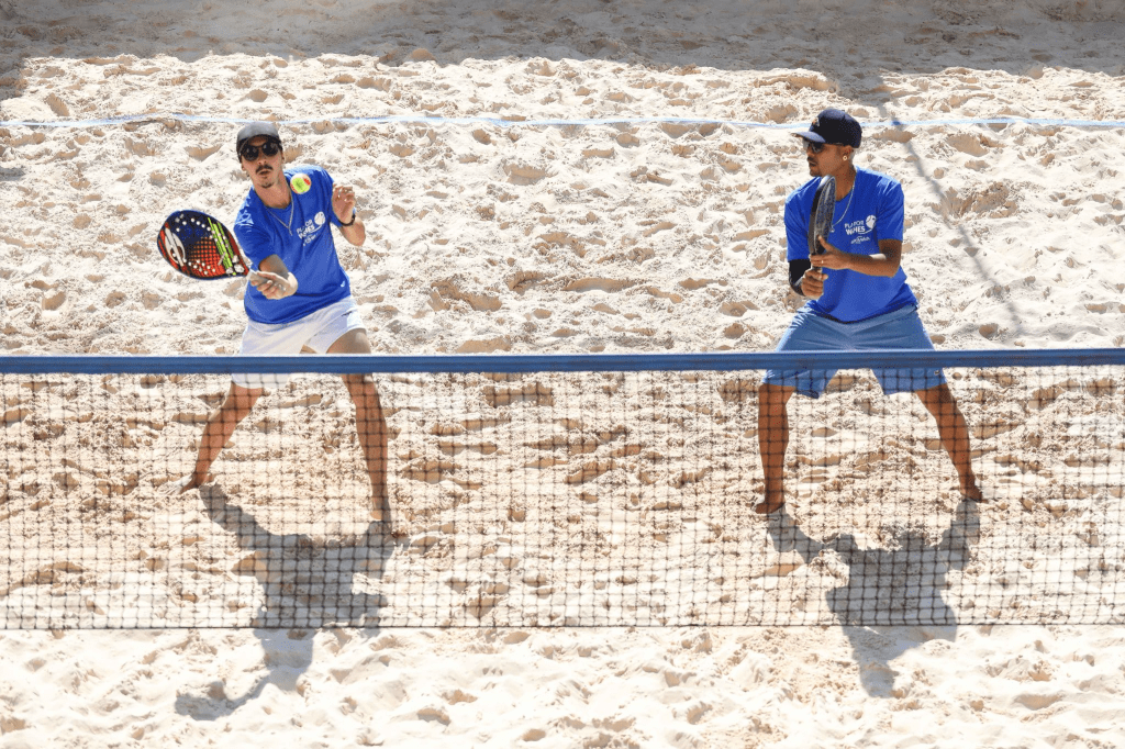 Torneio beneficente de beach tennis arrecada dinheiro para Make-A-Wish