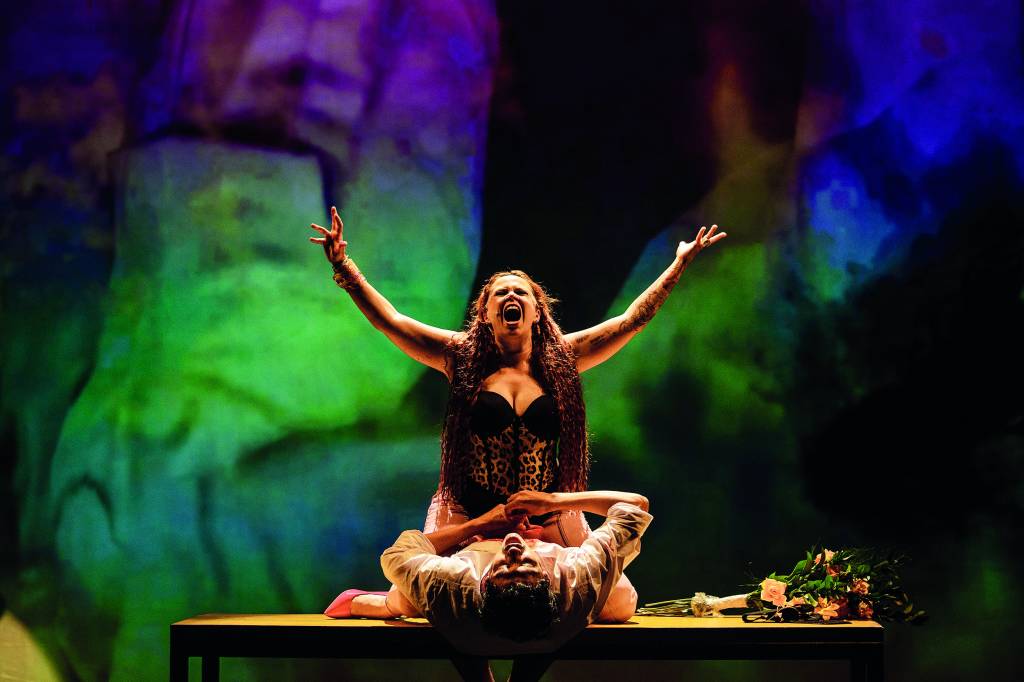 Alvo de ordem de despejo, Teatro de Contêiner recebe peça gratuita ‘Elã’