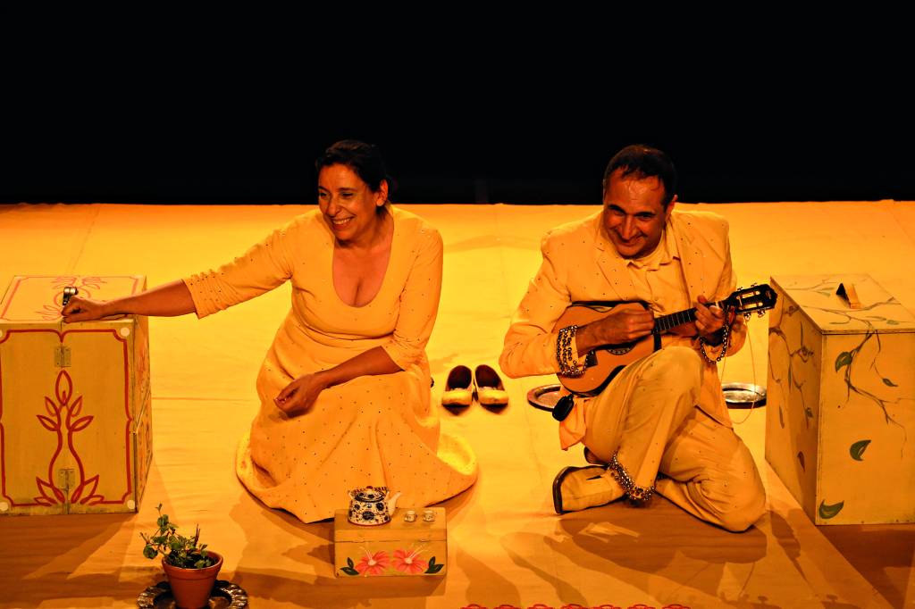 A Casa que Espera explora afeto e primeiras memórias em teatro para bebês