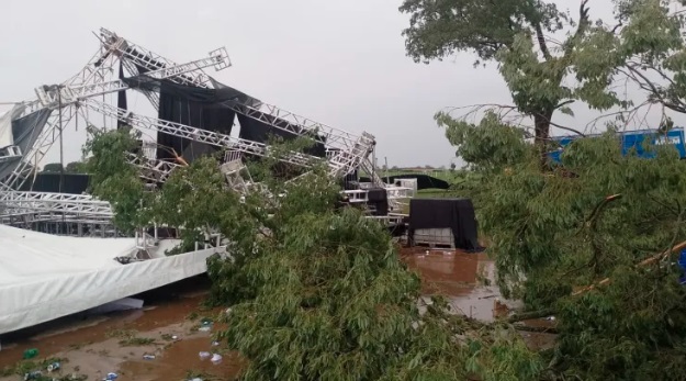 Desabamento Desabamento em festa universitária deixa um morto e dezenas de feridos