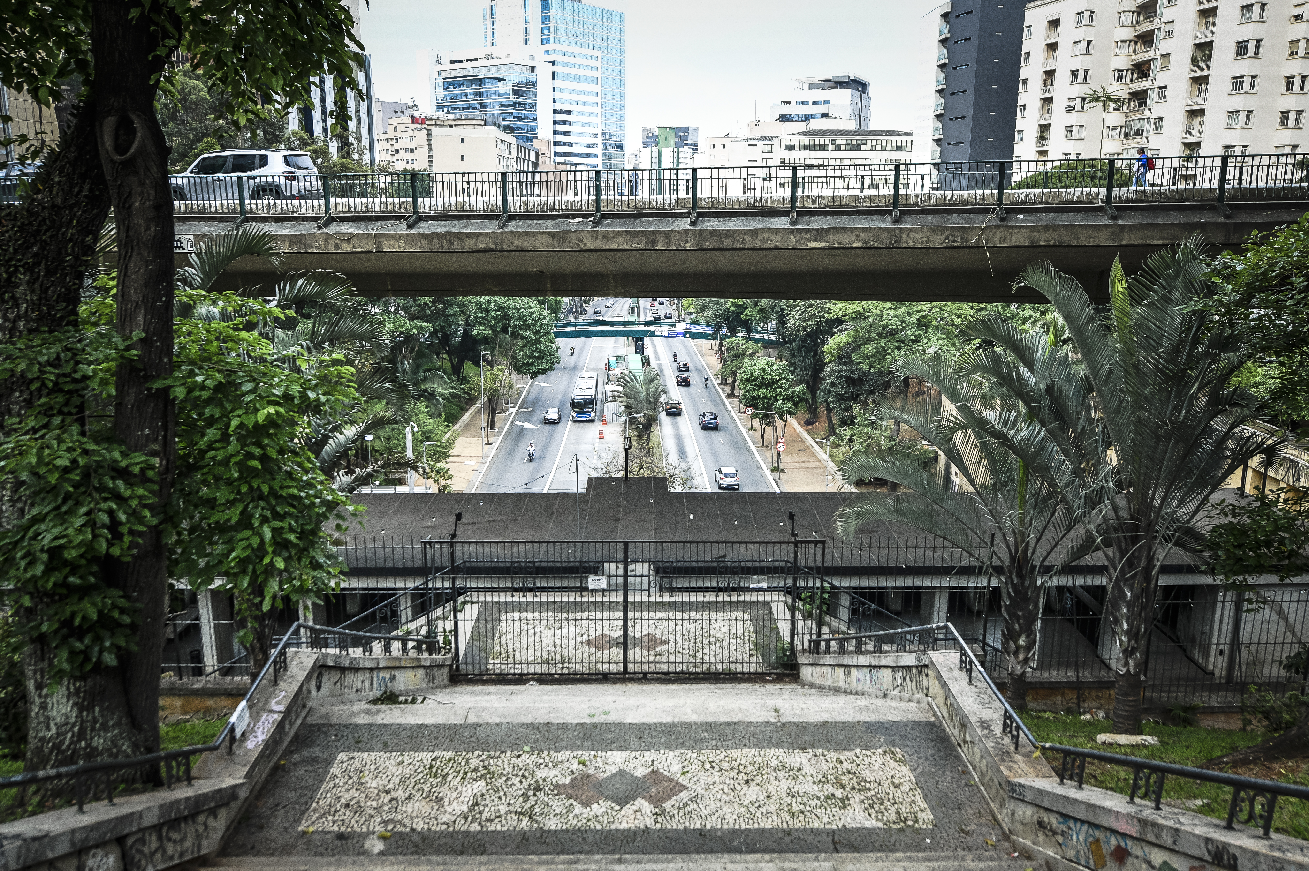Captura-de-Tela-2025-11-17-as-17.37.39.png Antigo símbolo cultural de São Paulo, Mirante 9 de Julho enfrenta destino incerto