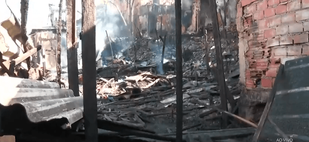 Incêndio-no-Campo-Belo-deixa-80-desabrigados