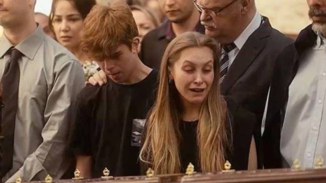 Carla Diaz como Suzane