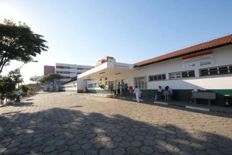 Mulher que foi atropelada e arrastada na marginal passa por 3ª cirurgia