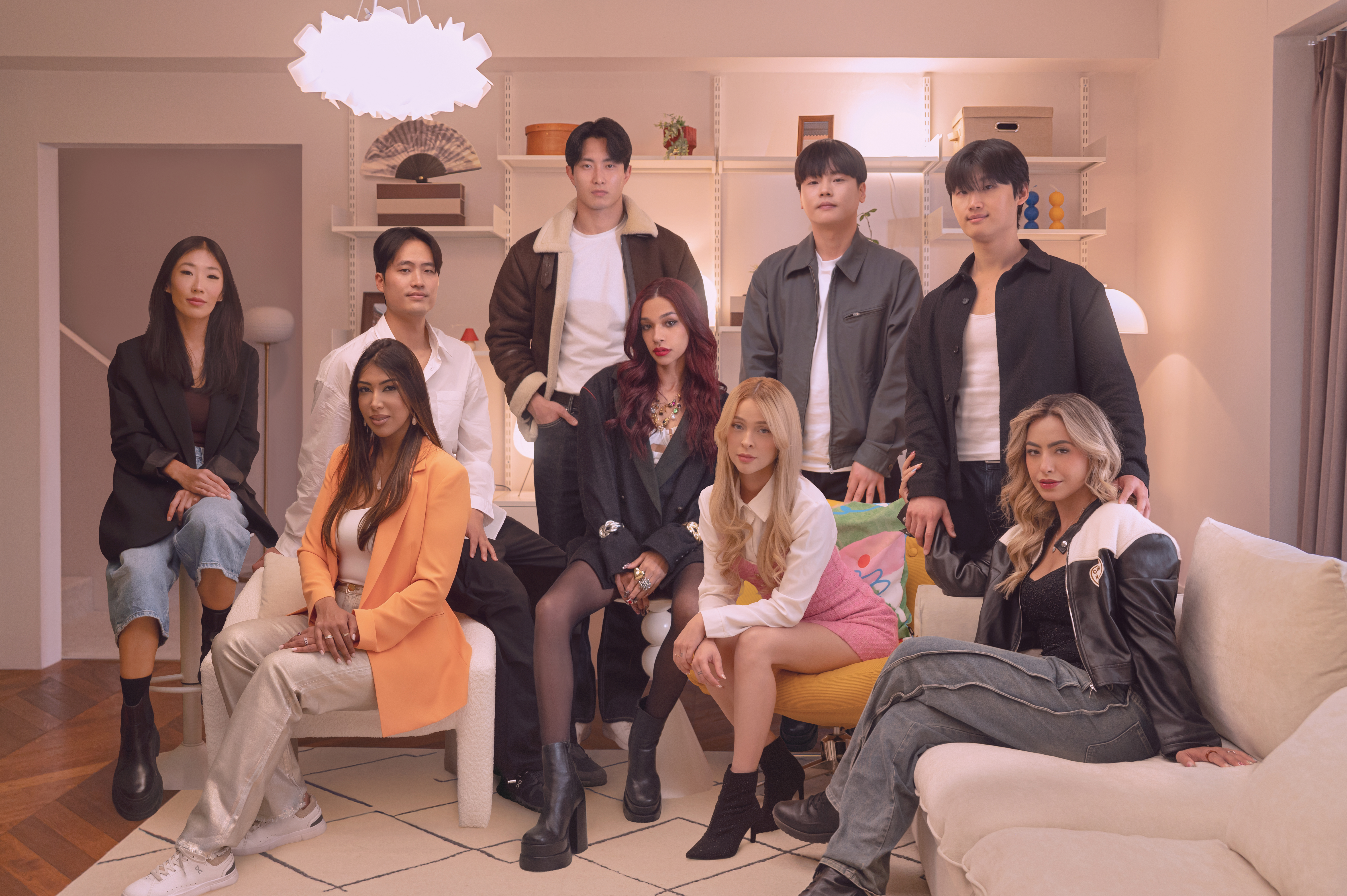 Elenco de ‘Meu Namorado Coreano’: Camila Kimin, Morena Monaco, Kim, Yu Jaeyun, Katy Dias, Si Won Lee, Luanny Vitalin, Danny, Mariana Tollendal