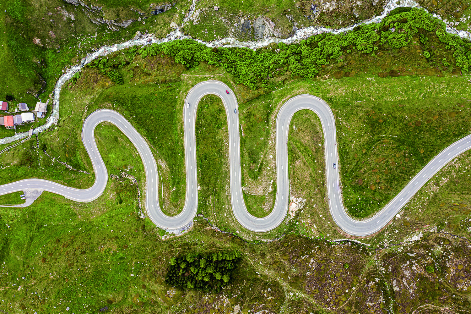 Su&iacute;&ccedil;a pela estrada: roteiro acess&iacute;vel para carros el&eacute;tricos