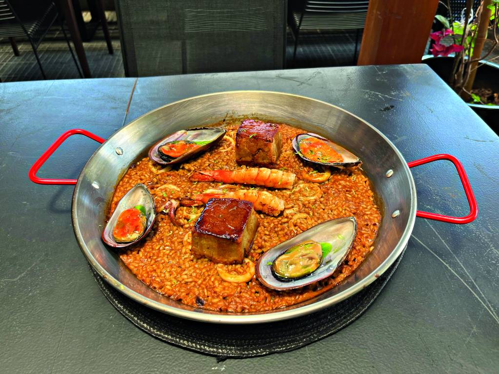 Restaurante espanhol muda de nome e reabre no mesmo endereço