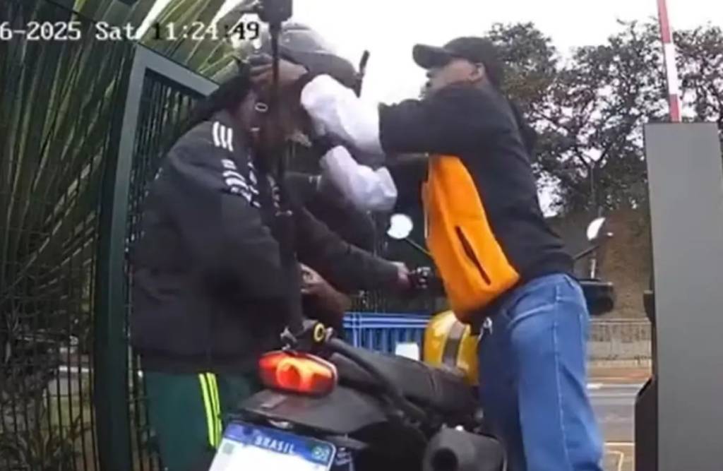 Cantor Rael é assaltado no Parque Villa-Lobos; moto foi recuperada