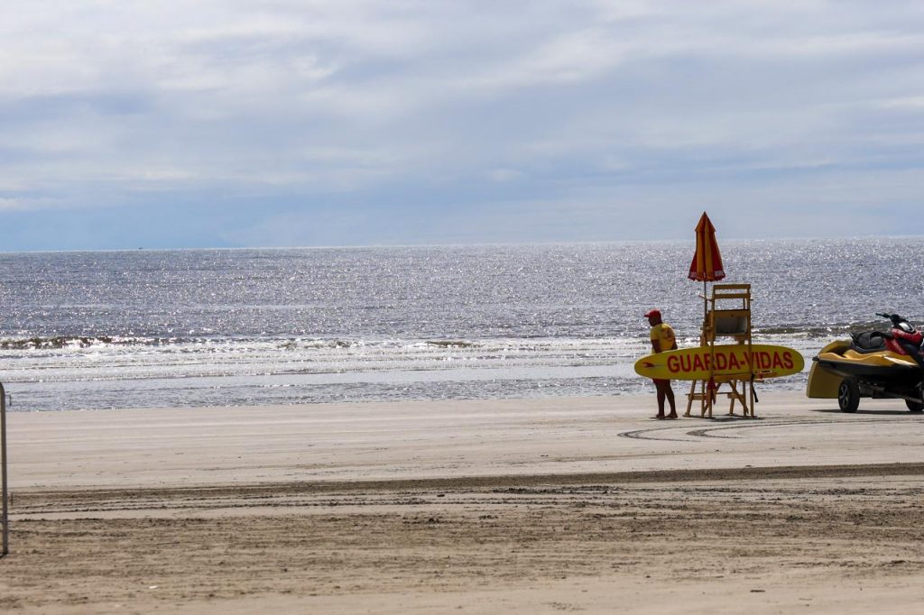Operação Verão: governo de SP publica cartilha de orientação aos turistas