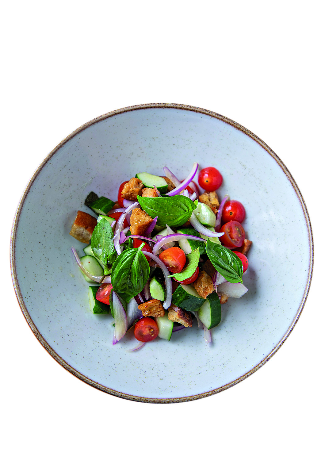 Salada em prato claro redondo